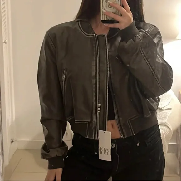 Leather bomber jacket - Picture 3 of 4